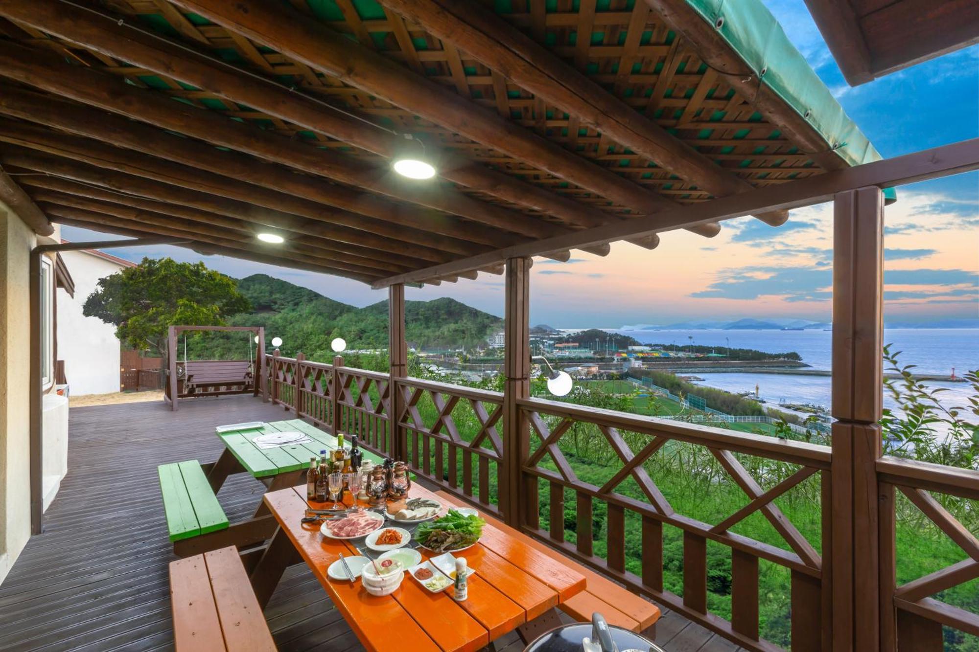 Namhae New Island Pension Exterior photo