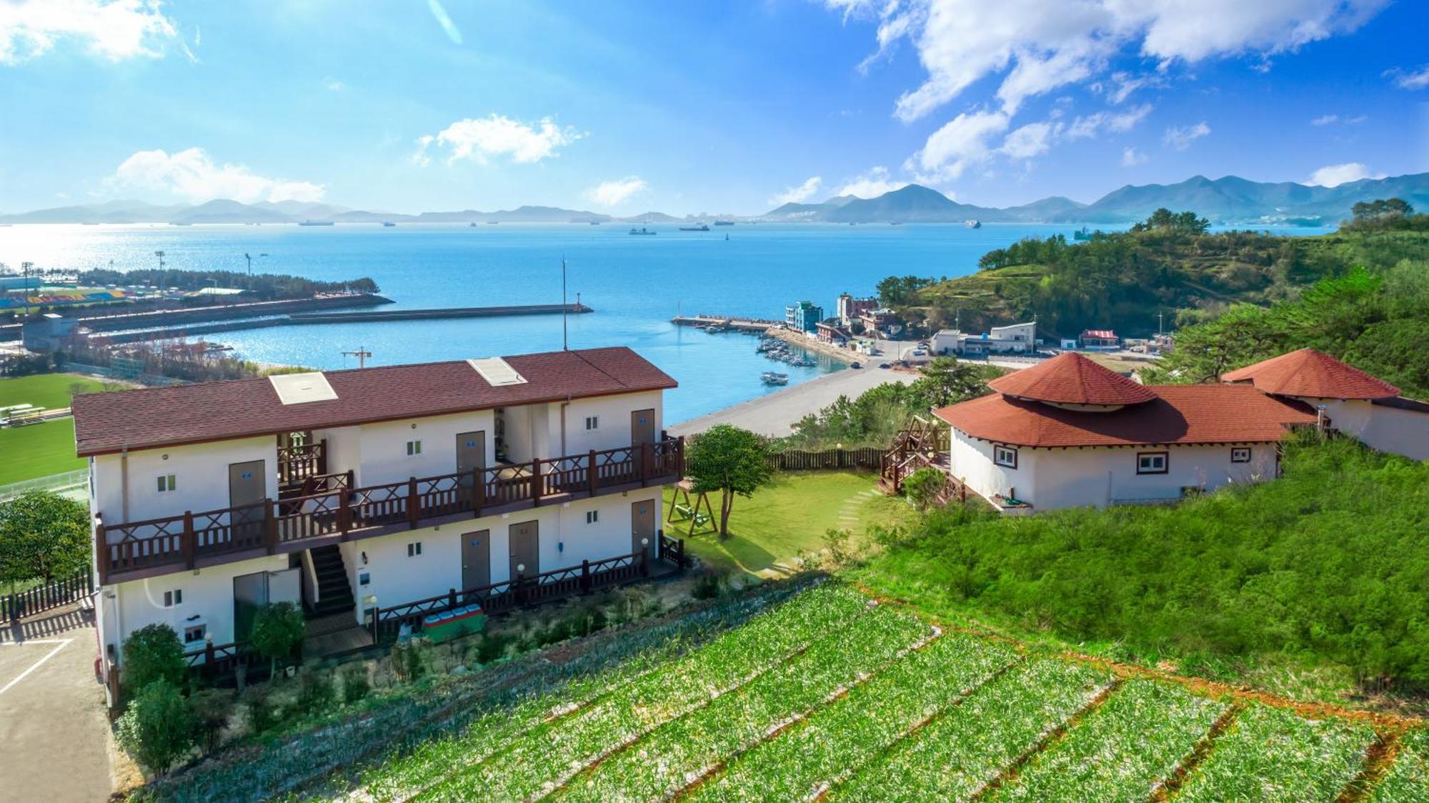 Namhae New Island Pension Exterior photo